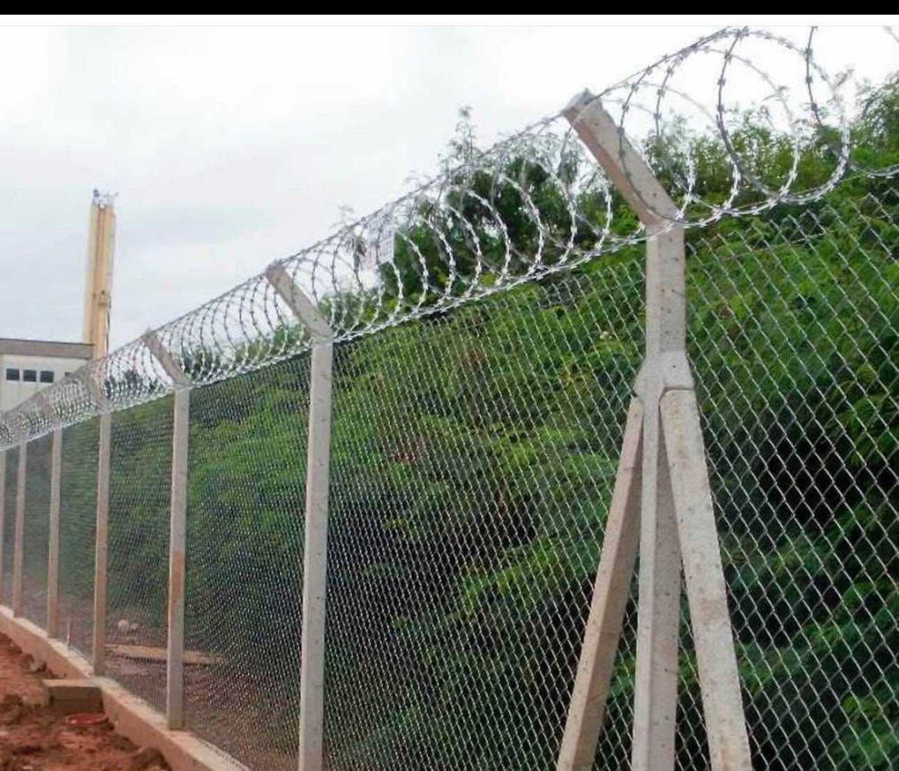Alambrado e cercamento - Obra real DW