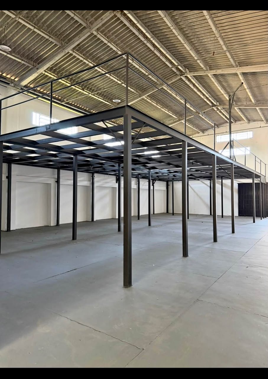 Mezanino metálico - Obra real DW